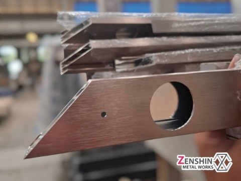 รับจ้าง ตัดอลูมิเนียมทุกรูปแบบ 